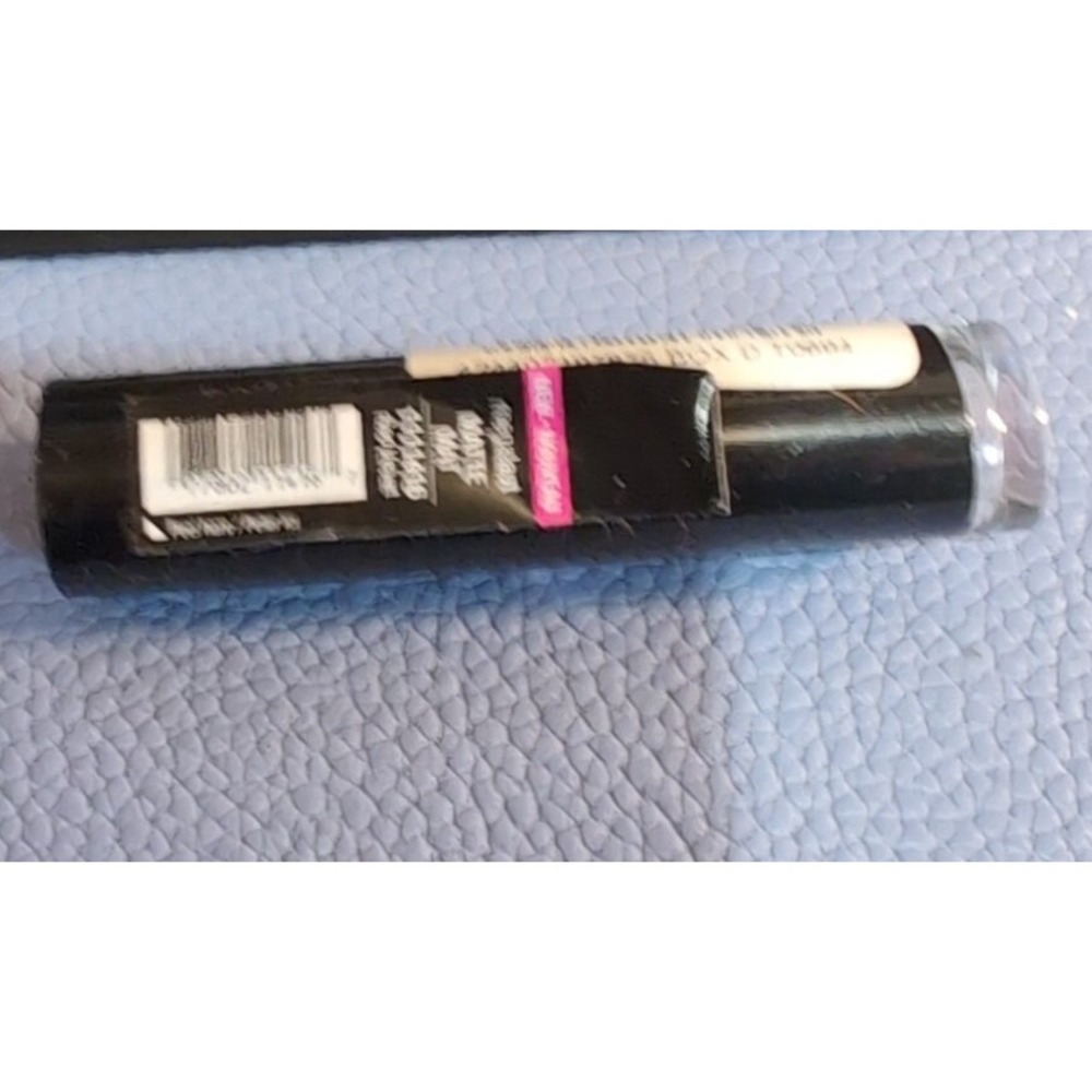 wet n wild Silk Finish Lipstick| Hydrating Lip Red Velvet